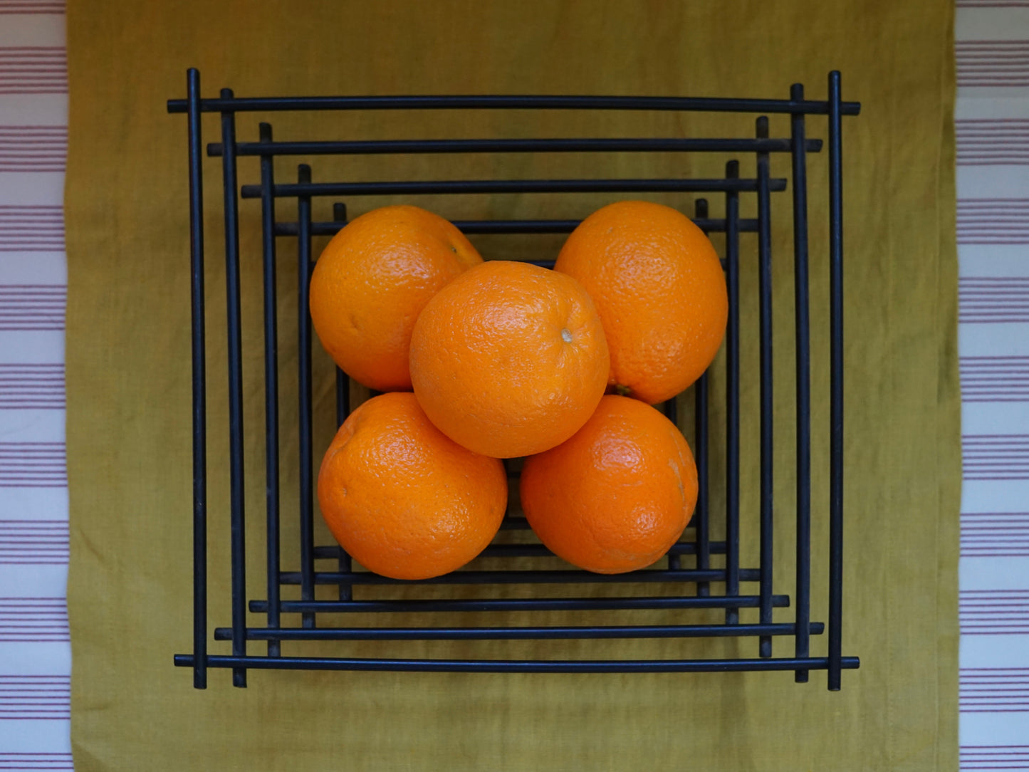 Memphis Style Square Basket